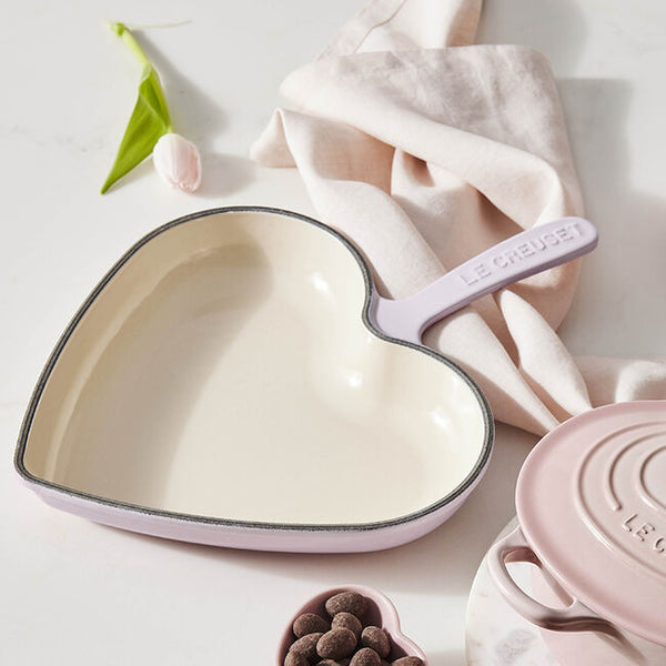 LE CREUSET おまけ付き　ハート型スキレット26cm Le Creuset 26cm Heart Skillet – Penna & Co.