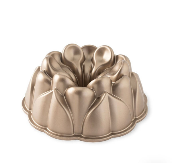 Magnolia Bundt pan