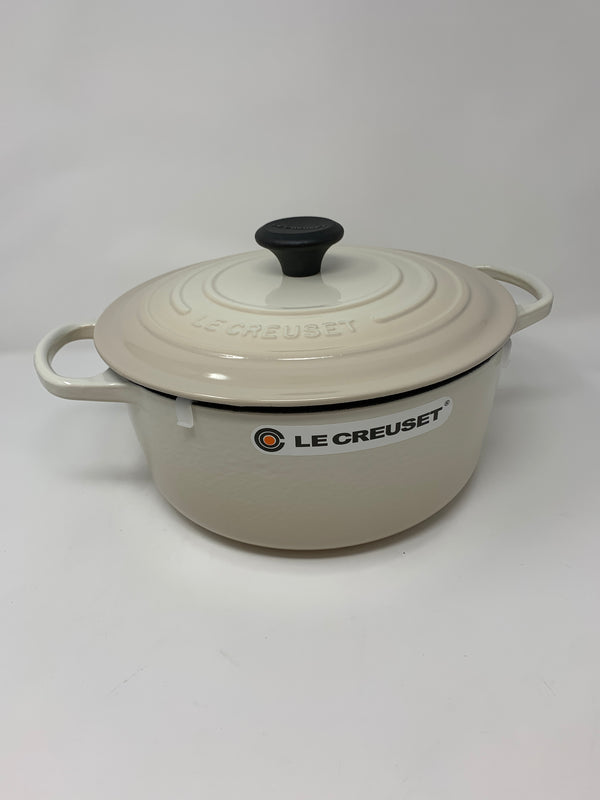 Oyster Le Creuset Qt Round Dutch Oven Le Creuset Signature