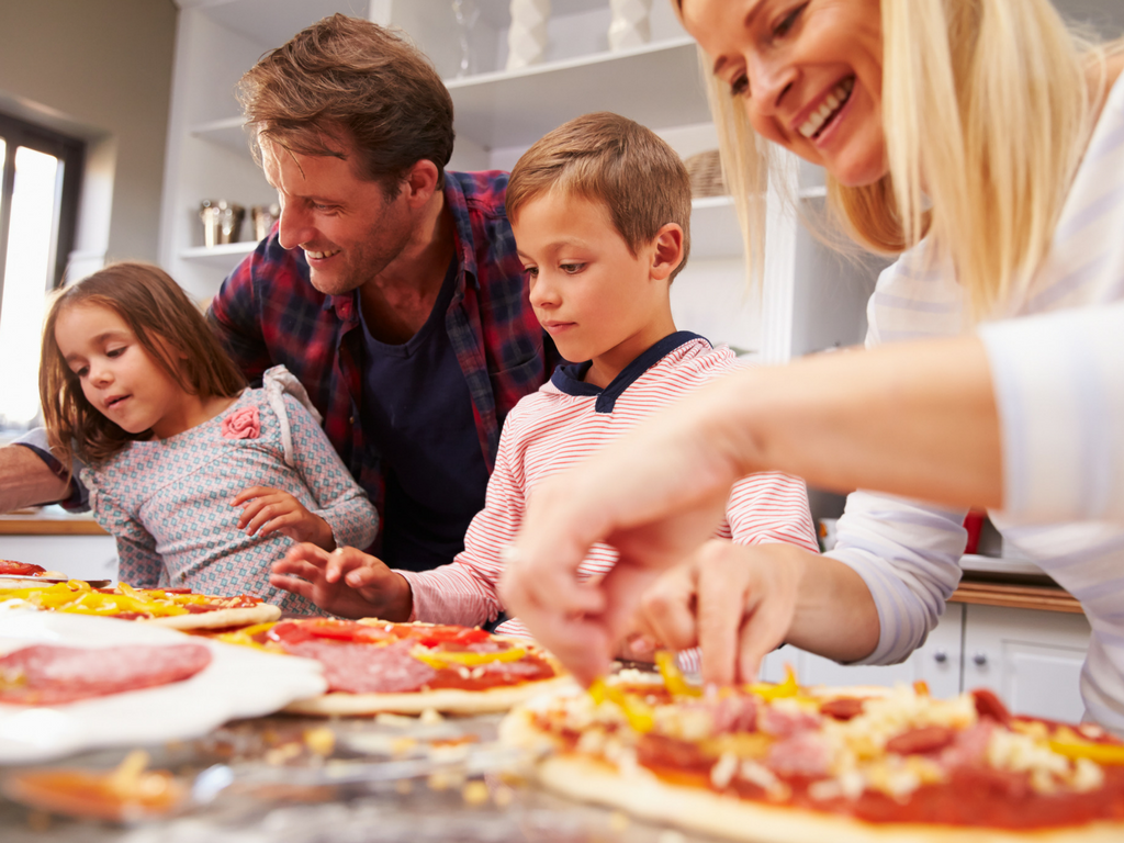 How to: Host a Successful Family Pizza Night