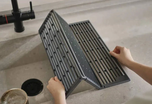Platform Folding Over-Sink Drainer