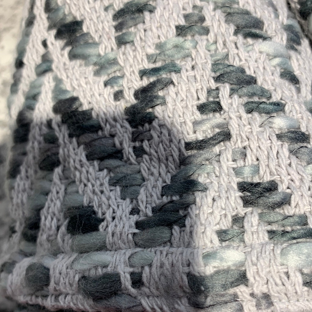Table runner 12”-72”
